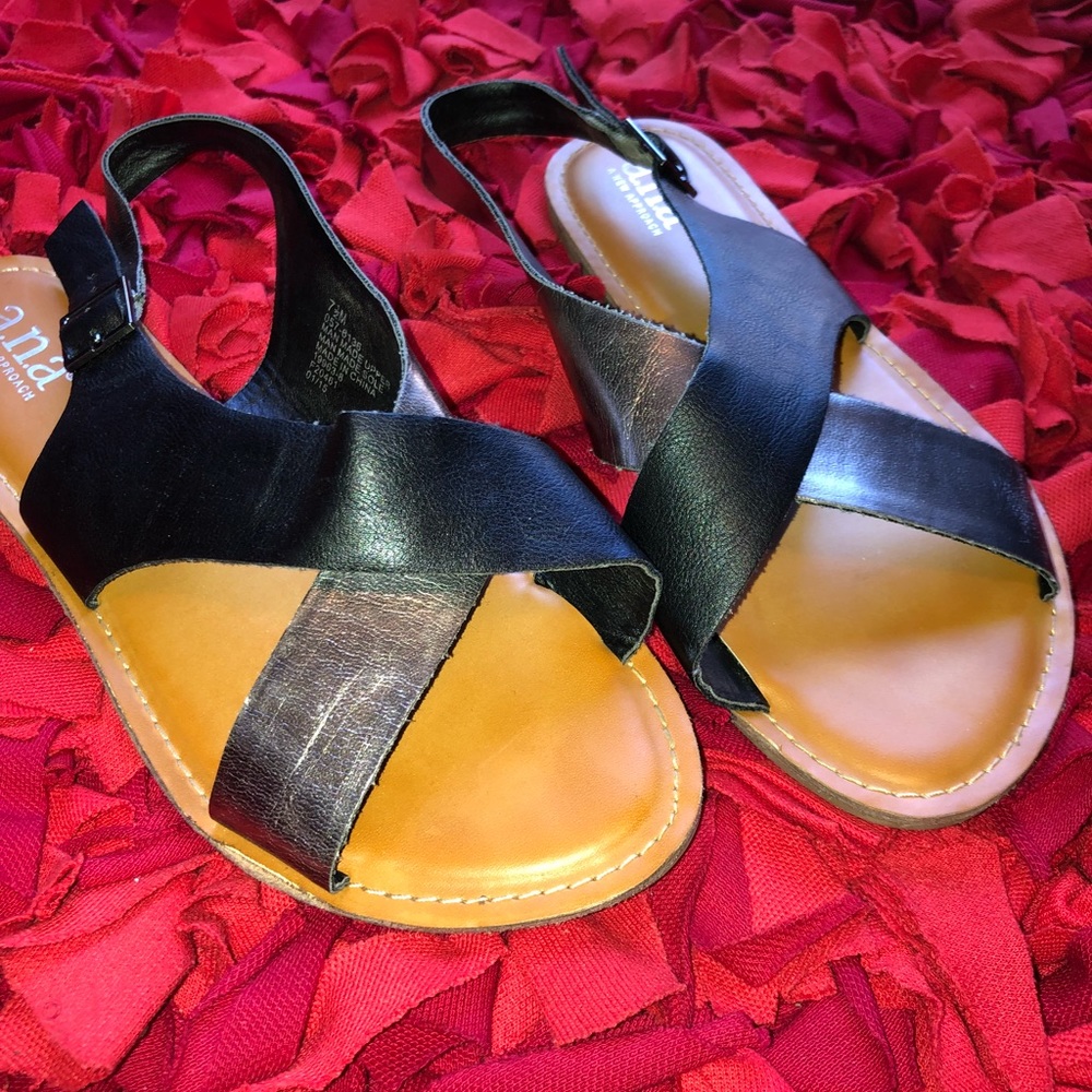 Sandals - Picture 5 of 5